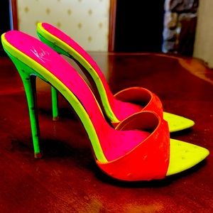 Kandee Soleil Ostrich Neon Mules EU 39 NWOB